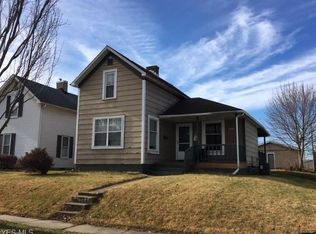 128 9th St SW, New Philadelphia, OH 44663