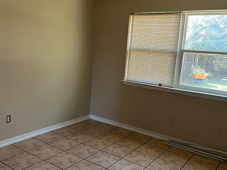 125 Northwood Dr — Photo 9