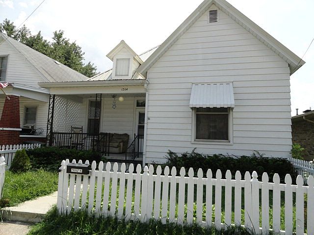 1st image of 1314 W 1st St