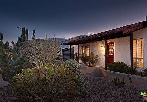 3rd image of 2911 N Cypress Rd