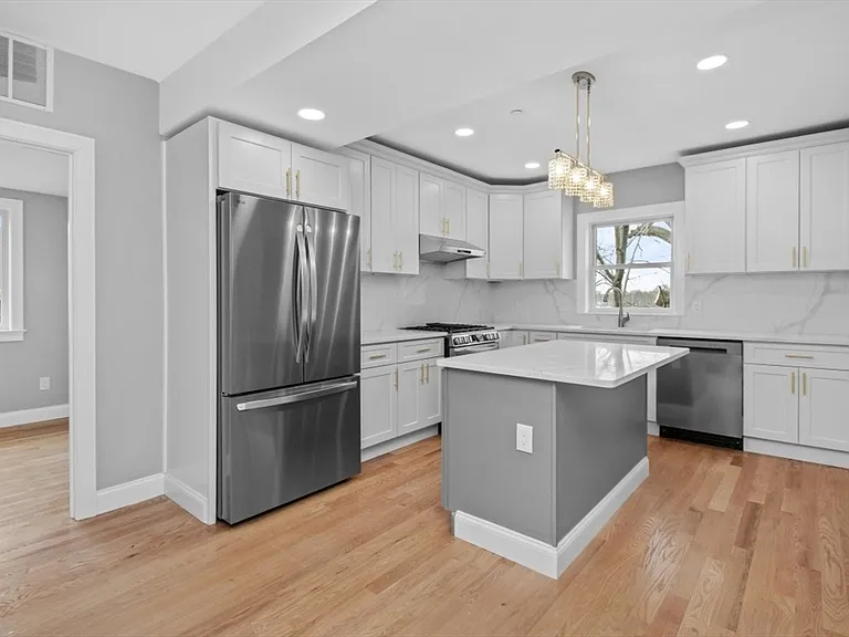 66 Stanley St #2 — Photo 9