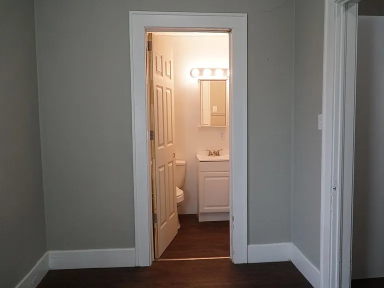 551 W Washington St — Photo 8