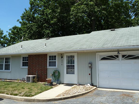 2nd image of 537D Dartmoor Ct #1004