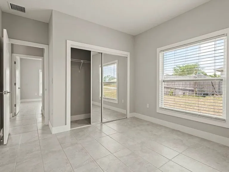2916 Monarch Ave — Photo 7
