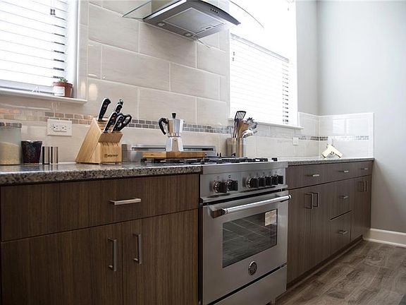 5th image of 1717 Annex Ave #304