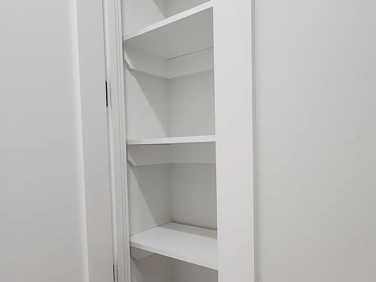 1541 New York Ave #6R — Photo 9