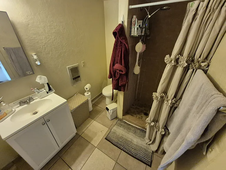 1820 N Bell Ave #1 — Photo 6