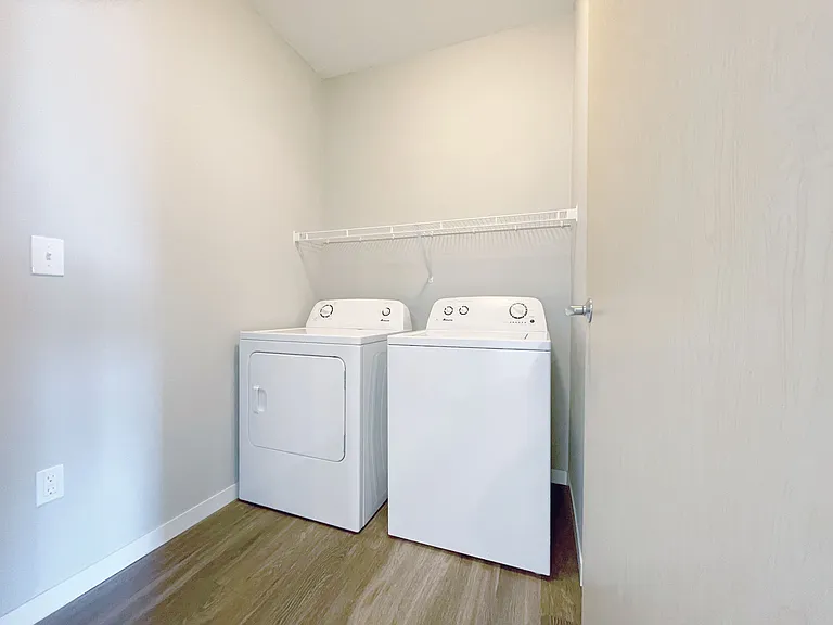 Coulee Ridge Apartments In-unit Laundry