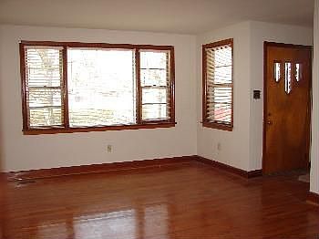 3rd image of 412 Shearon Ln