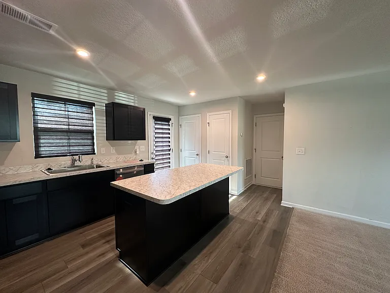 304 Forecastle St — Photo 5