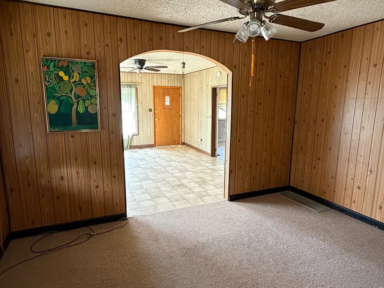 802 Woods Rd — Photo 3