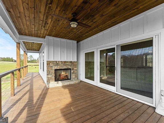 4th image of 201 Fred Pitts Rd