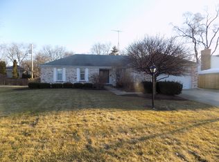 1062 Colorado Ave, Aurora, IL 60506