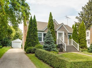806 Flossmoor Ave, Waukegan, IL