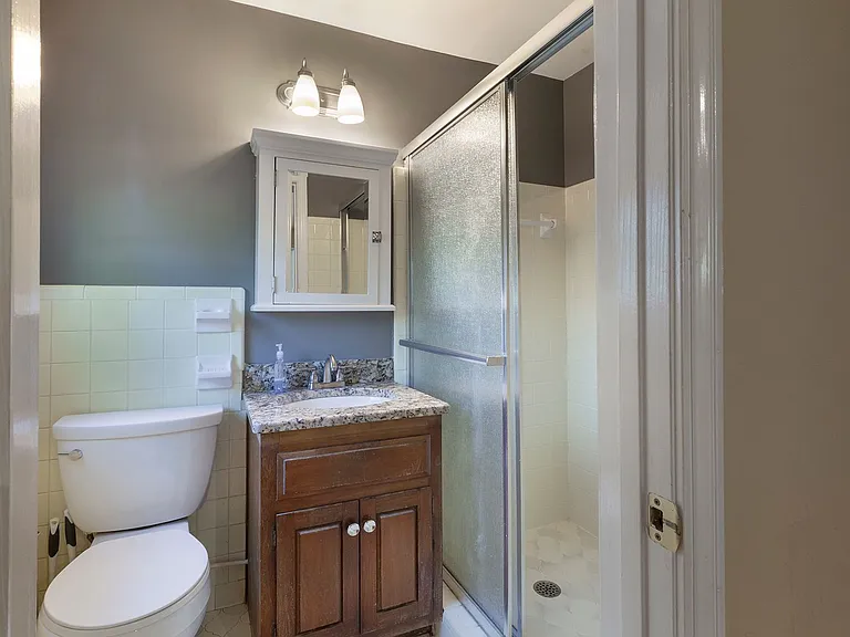 3741 Fox Glen Ct NE — Photo 18
