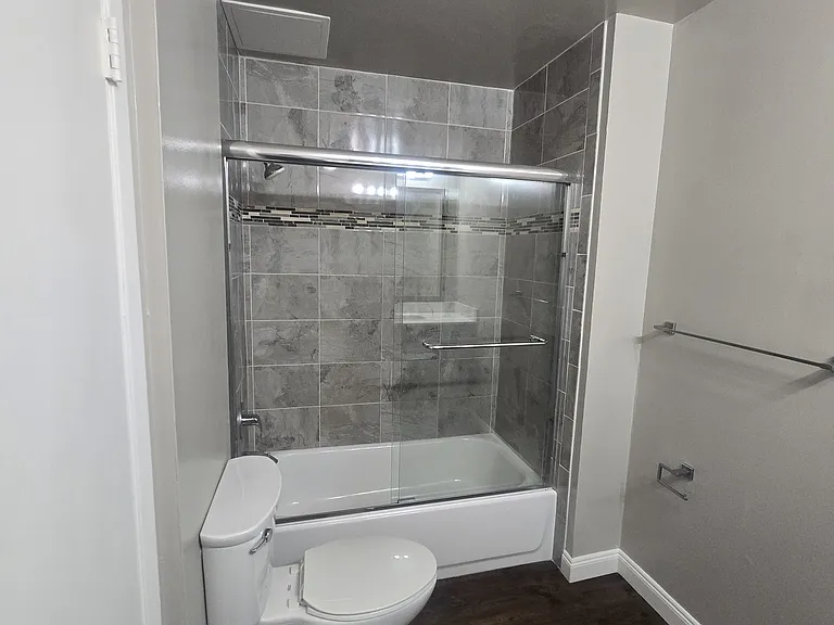 520 Van Buren Avenue — Photo 20