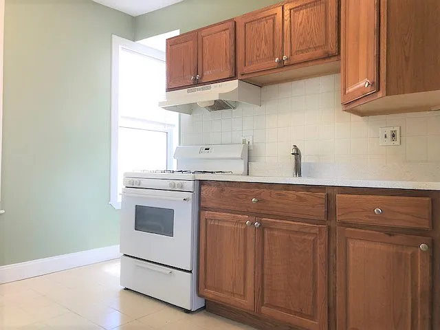 134 Fayette St #2