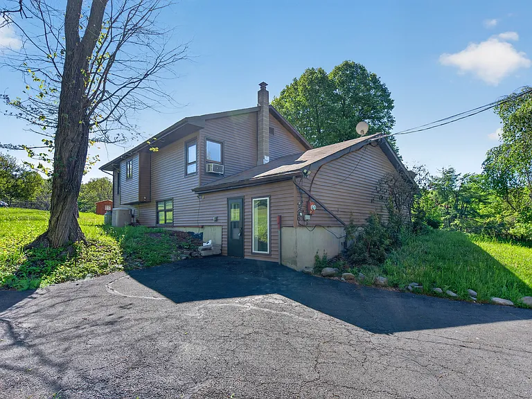 40 Felter Hill Rd — Photo 34