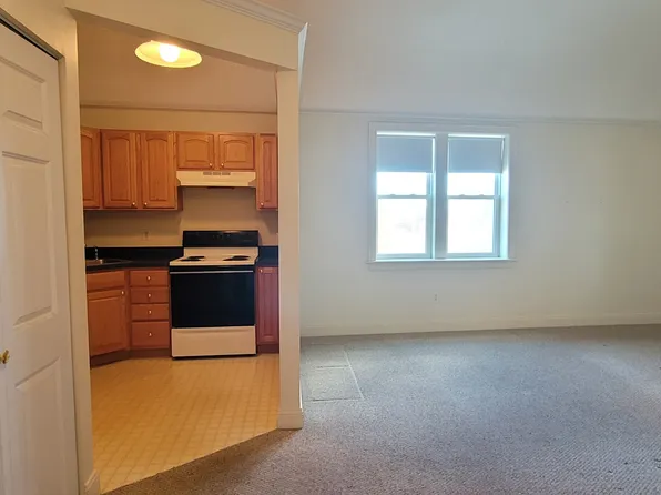 33 Randolph St, Abington, MA 02351