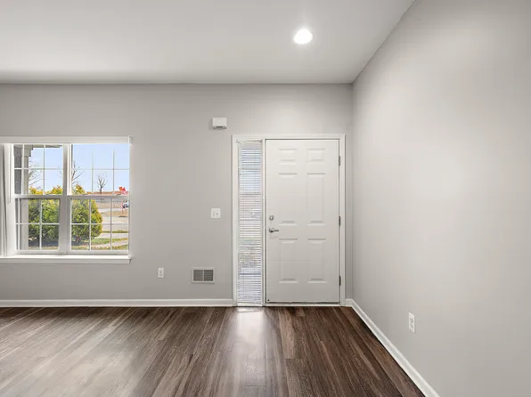 14569 Lakeside Blvd N, Utica, MI 48315