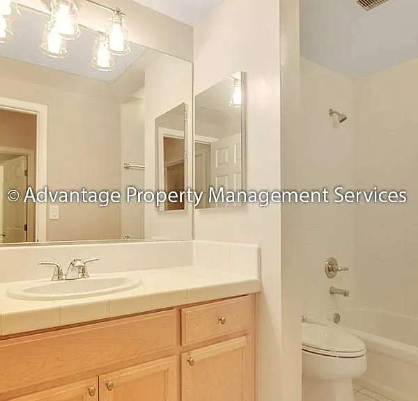 4246 Clarinbridge Cir — Photo 9