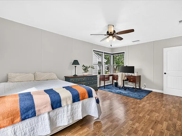 314 Melrose St — Photo 22