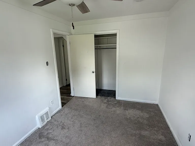 9725 Ruth Ave — Photo 13