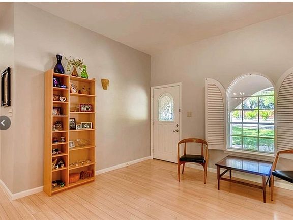 4th image of 2600 Rollingwood Dr
