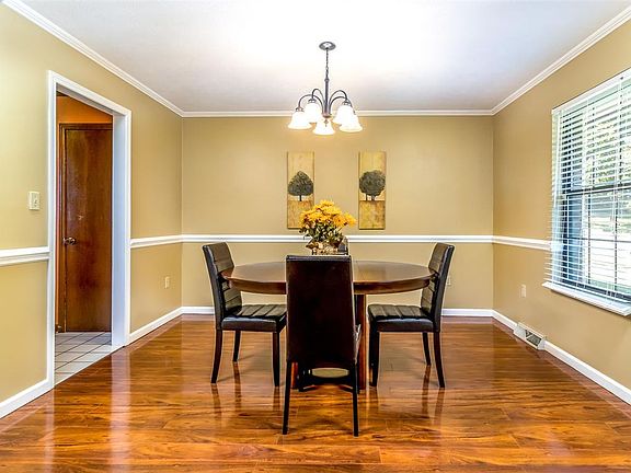 4th image of 1790 Lake Park Cir