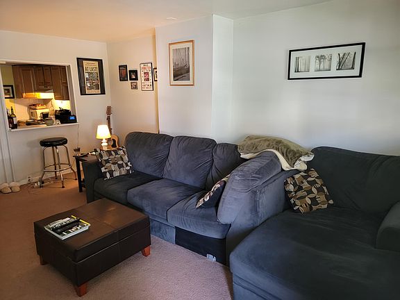 2nd image of 107 W 7th Ave