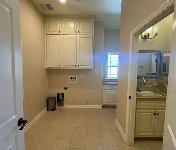 24044 Victoria Ct — Photo 21