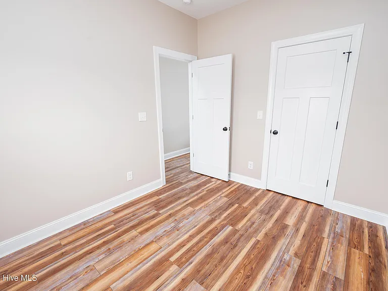 138 Macdonald Blvd — Photo 13
