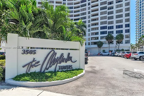 3505 S Ocean Dr #208 Photo 1