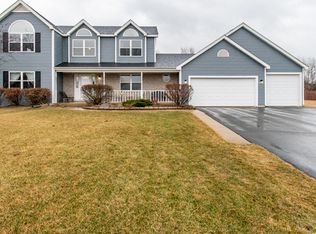 12305 Michelle Ct, Trevor, WI 53179