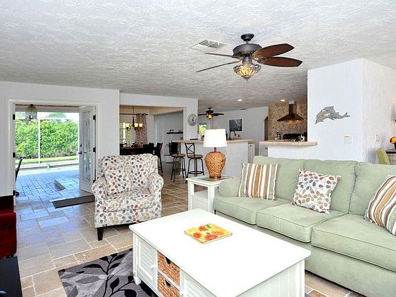 3rd image of 409 Signorelli Dr