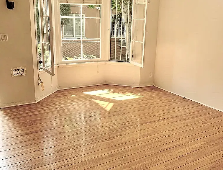 313 S Cochran Ave #1/4 — Photo 1