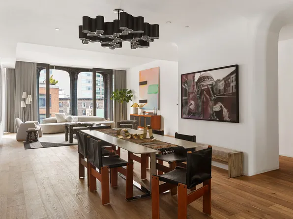 325 West Broadway 7B image 2 of 18