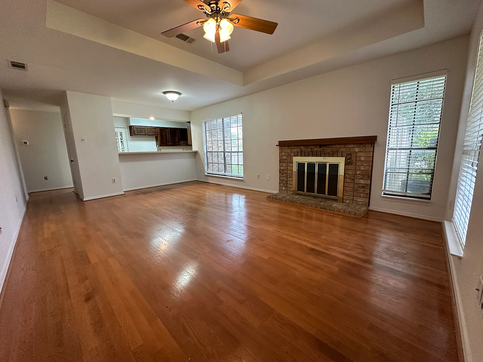2 bed, 1121 sqft, $1,800 — Photo 1