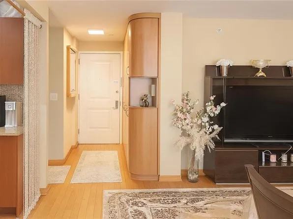 3064 Coney Island Ave APT 2C, Brooklyn, NY 11235