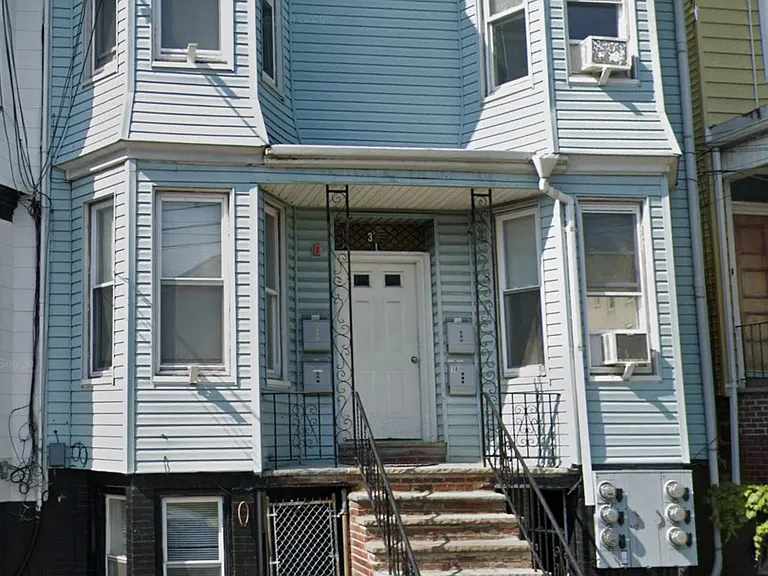 31 Booraem Ave #2L — Photo 10