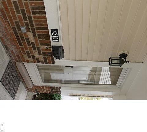 2nd image of 42101 Roscommon Dr #281