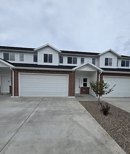 2072 W 1575 S Photo 1