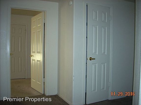4th image of 318 E Braddock Dr