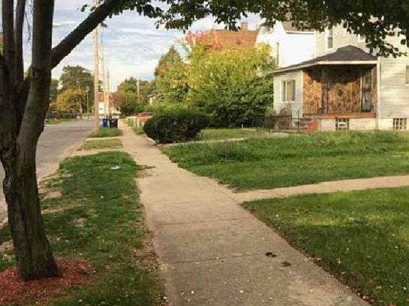 4th image of 10713 Massie Ave