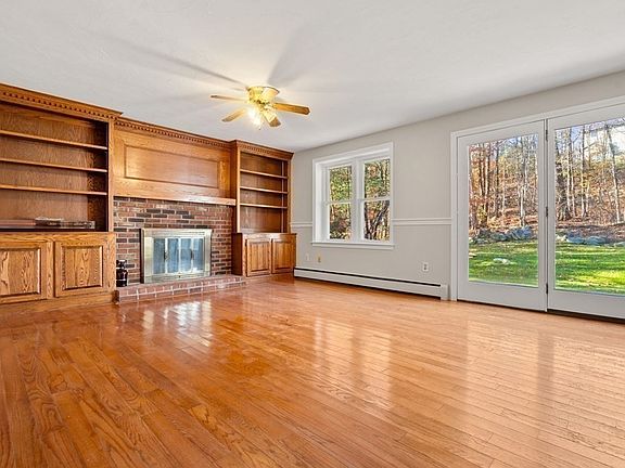 5th image of 138 Fernwood Dr