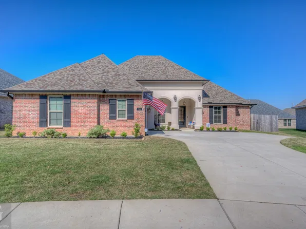 55 Crowder Dr, Benton, LA 71006