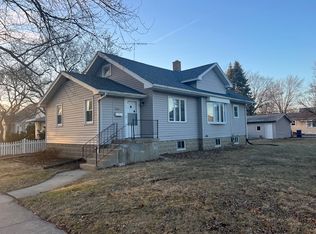 805 W Park Dr, Kankakee, IL 60901