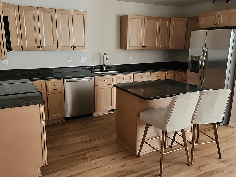 5981-5983 Hanson Ct — Photo 13