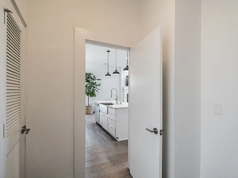 323 Garfield St — Photo 14