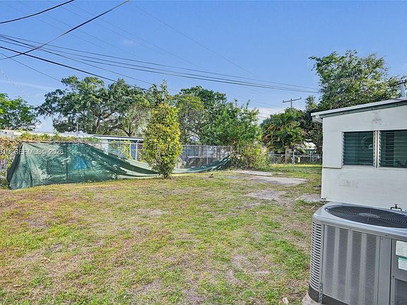 3rd image of 2100 Service Rd